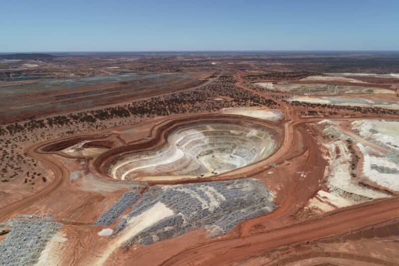 mt magnet open pit mine ramellius